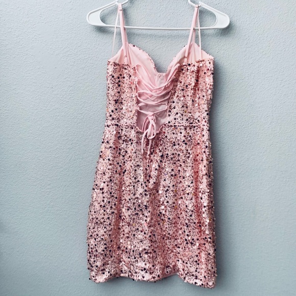 Windsor baby pink sequence dress - Picture 4 of 9